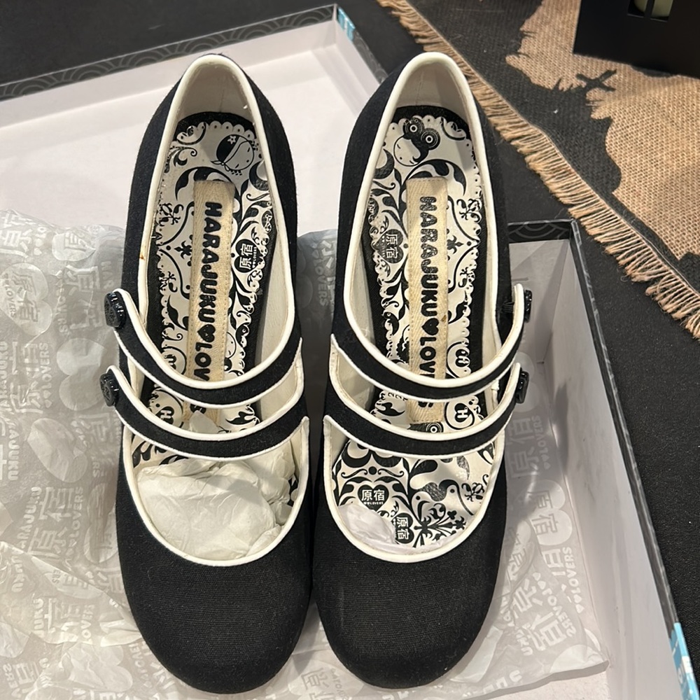Cute Harajuku heels in original box - Picture 3 of 6
